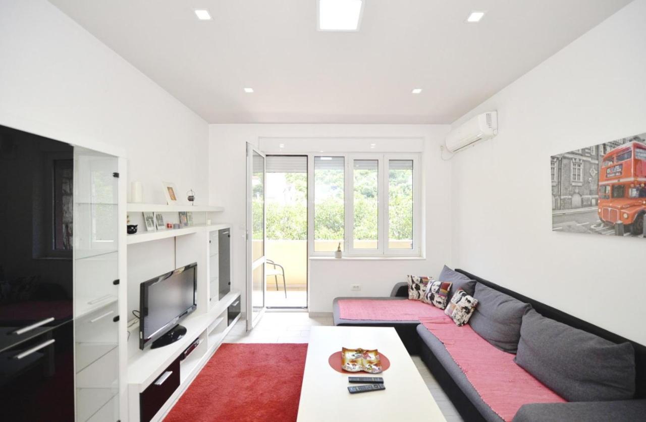 Central Apartment Njegoseva 214 โกตอร์ ภายนอก รูปภาพ