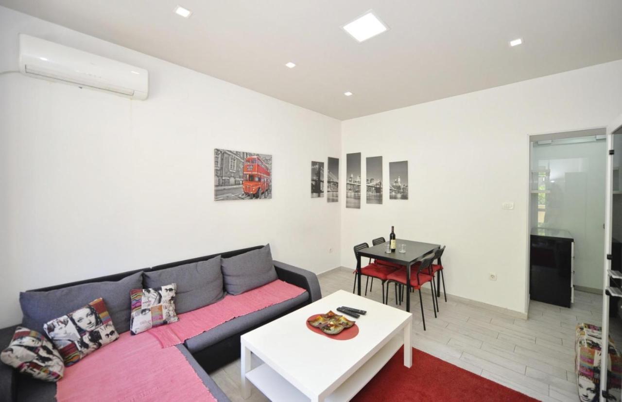 Central Apartment Njegoseva 214 โกตอร์ ภายนอก รูปภาพ