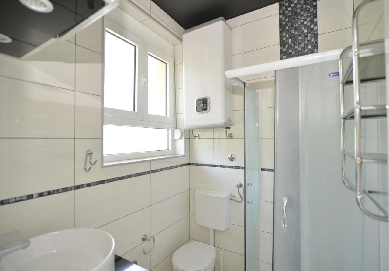 Central Apartment Njegoseva 214 โกตอร์ ภายนอก รูปภาพ